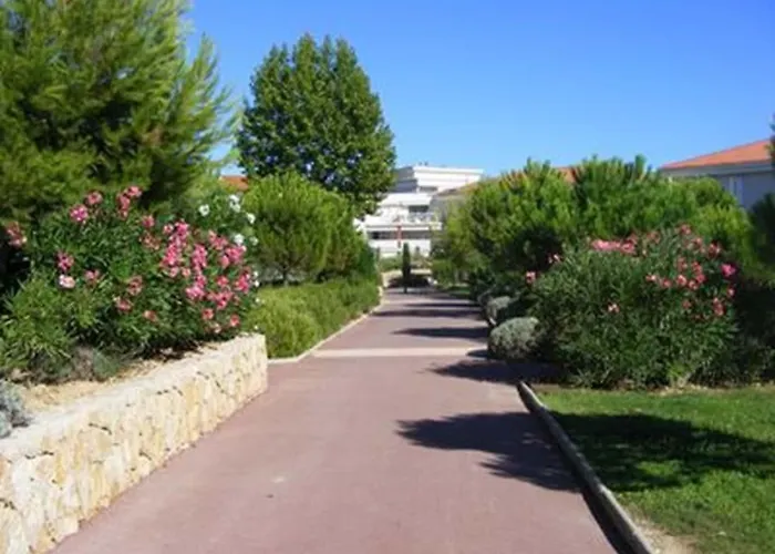 Feels Like Juan Flore - Air-conditioned Furnished With Terrace & Parking Antibes